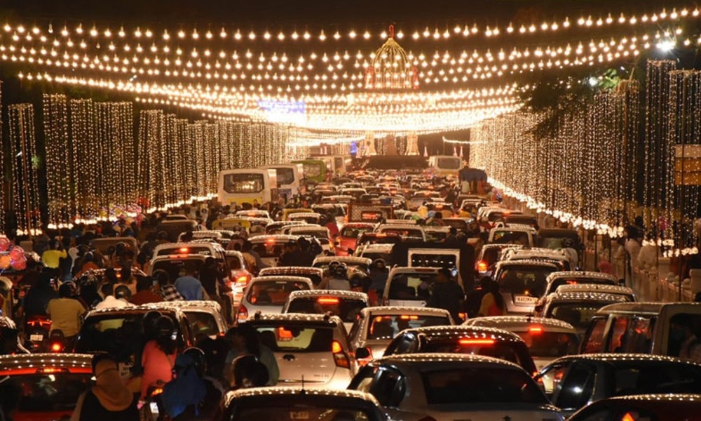 Traffic Congestion Takes Sheen Off Illumination