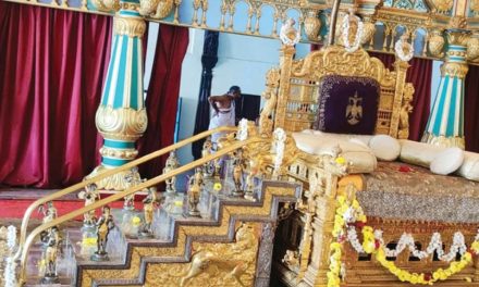 Golden Throne Ready For Regal Tradition