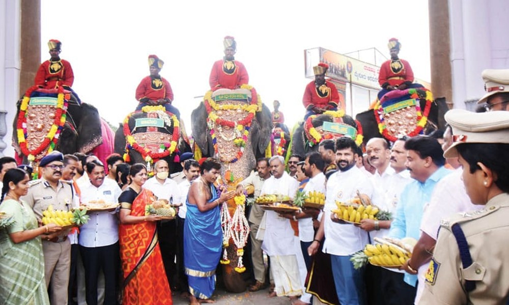 Dasara Elephants Make Grand Entry Into Palace